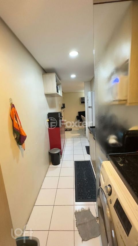 Image 4 - 875559