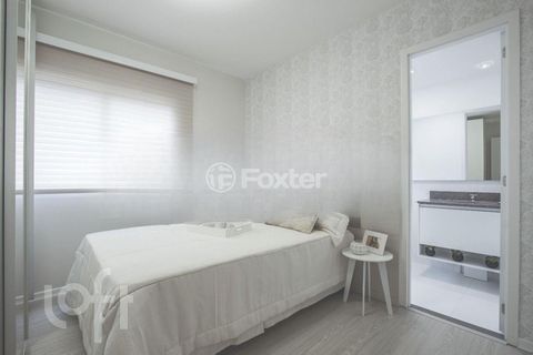 Image 7 - 875568