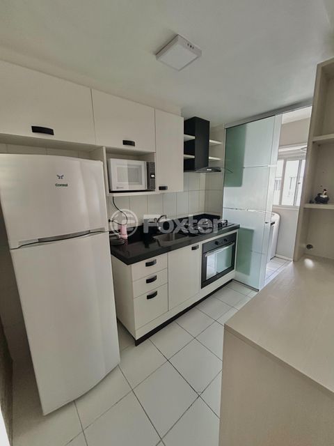 Image 3 - 875569