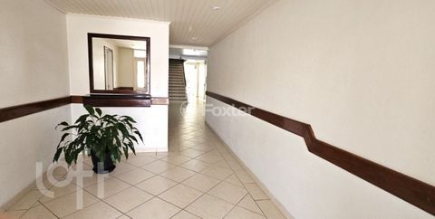 Image 5 - 875580