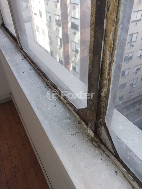 Image 8 - 875592