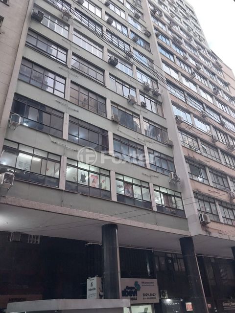 Image 7 - 875592