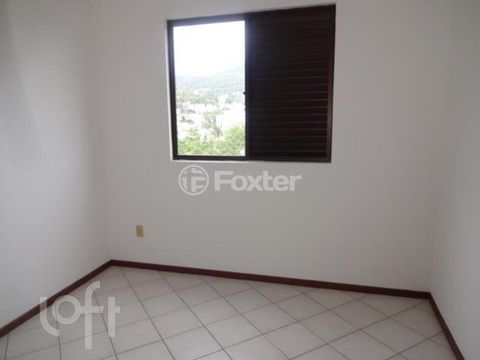 Image 7 - 875595