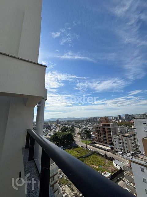 Image 10 - 875597