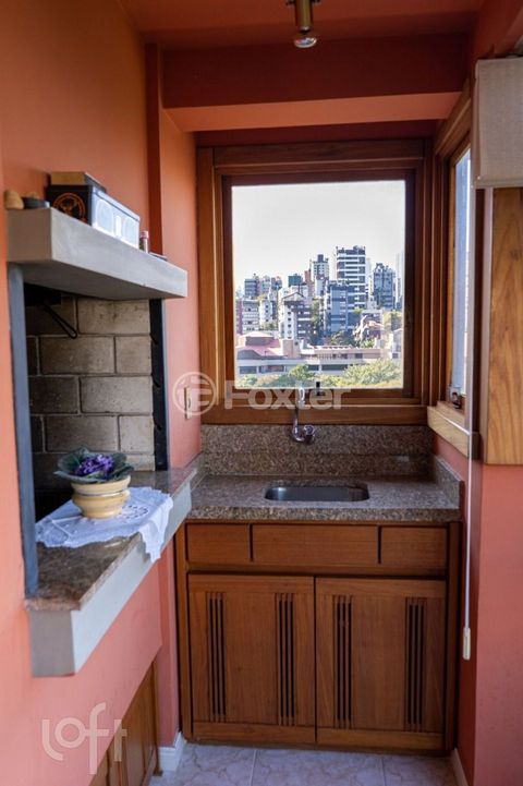 Image 8 - 875616