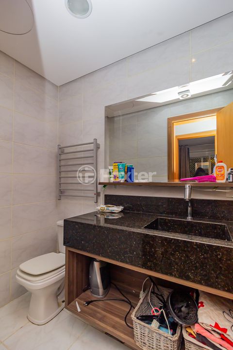 Image 4 - 875617