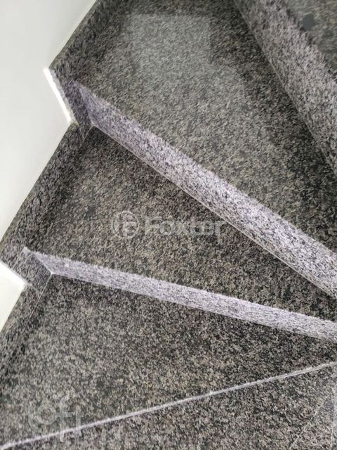Image 6 - 875623