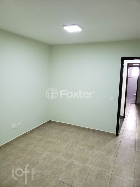 Image 10 - 875623