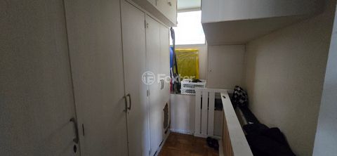 Image 6 - 875640