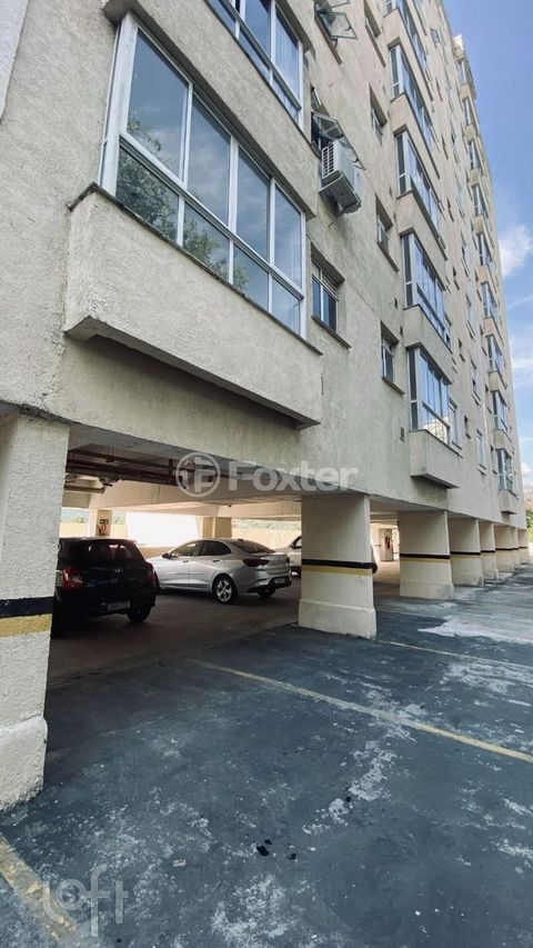 Image 17 - 875641