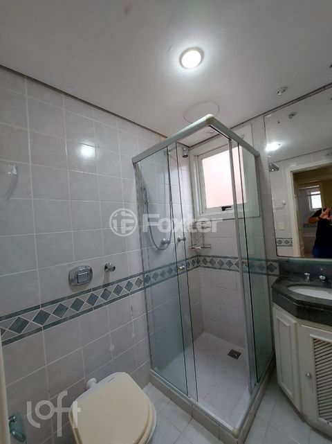 Image 7 - 875645