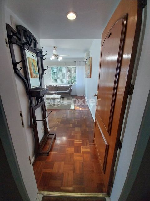 Image 2 - 875646