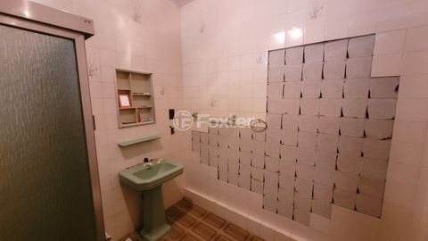 Image 8 - 875651