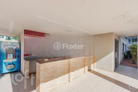 Image 19 - 875666