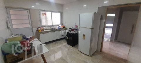 Image 8 - 875676