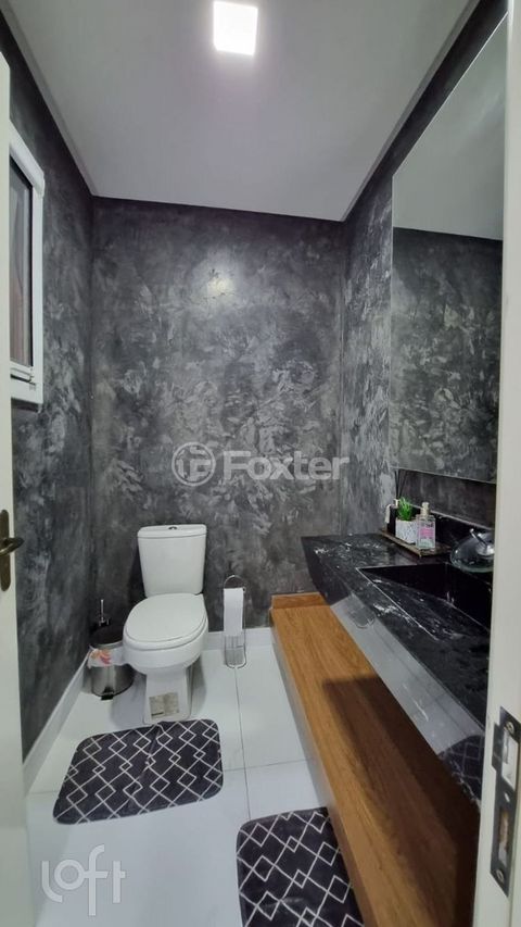 Image 7 - 875683