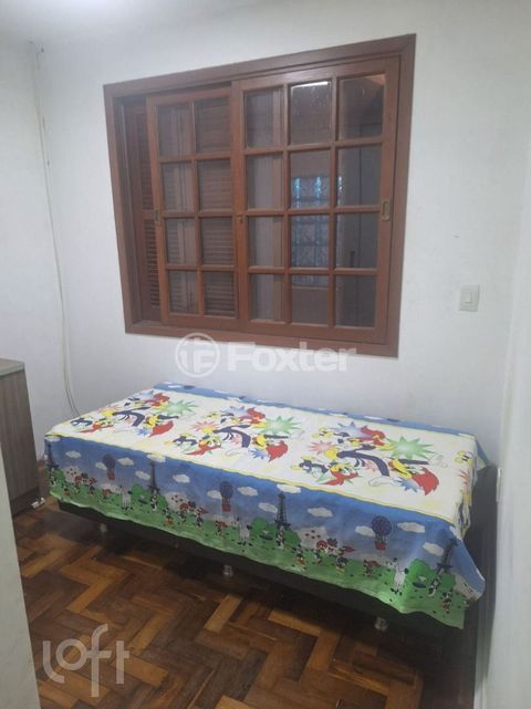 Image 7 - 875684