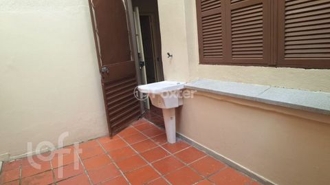 Image 14 - 875688