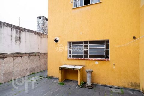 Image 8 - 875694