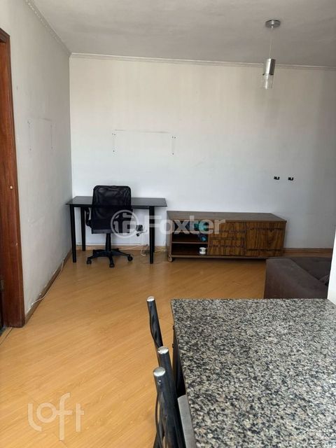 Image 3 - 875707