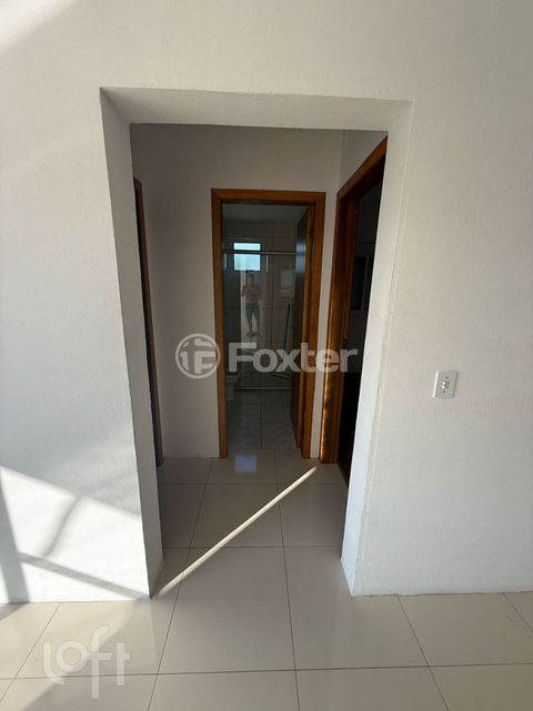 Image 3 - 875709
