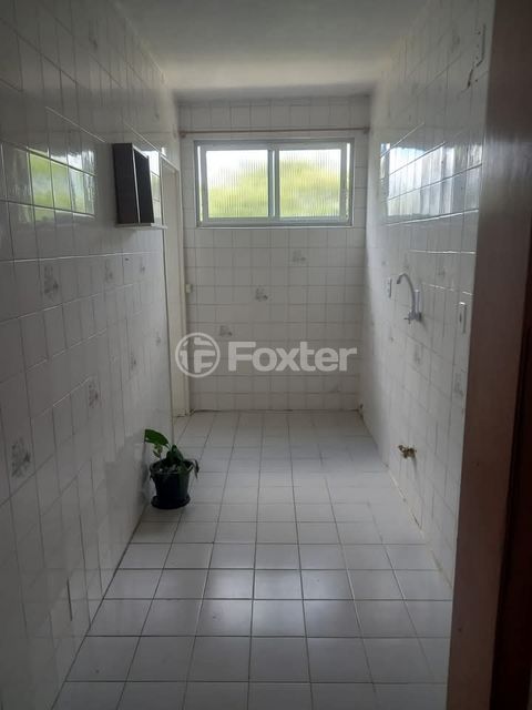 Image 7 - 875712