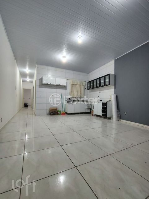 Image 3 - 875723