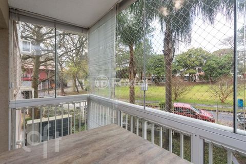 Image 3 - 875724