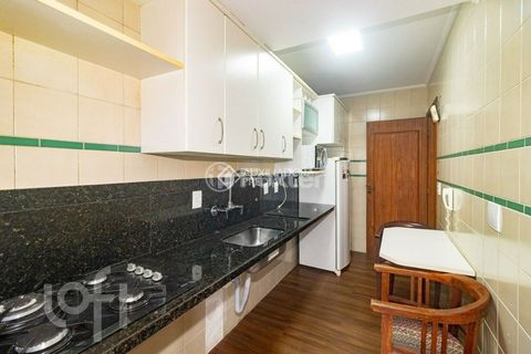 Image 11 - 875726