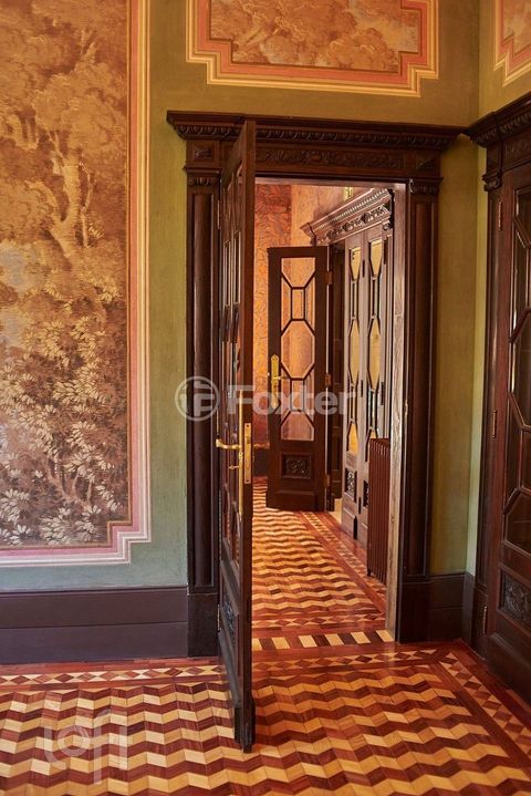 Image 11 - 875734