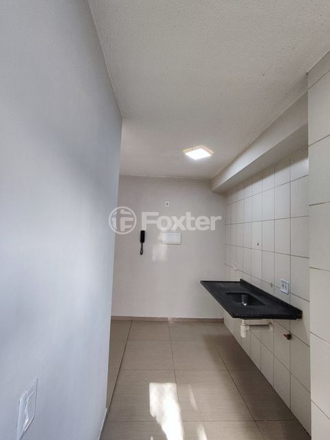Image 3 - 875737