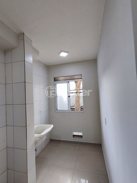 Image 7 - 875737