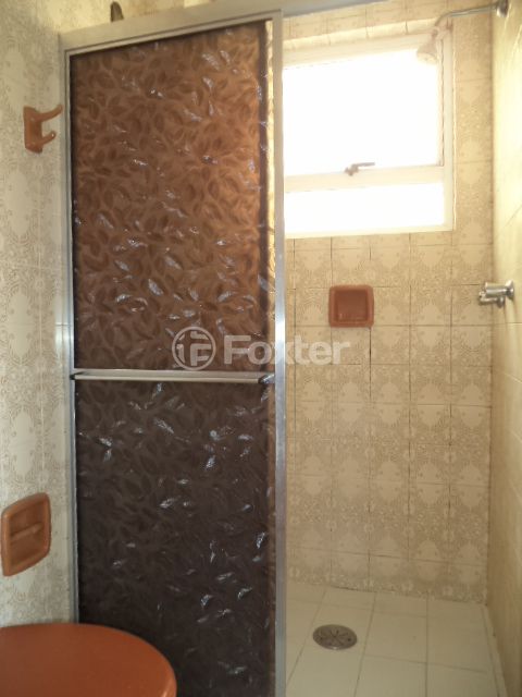 Image 8 - 875817