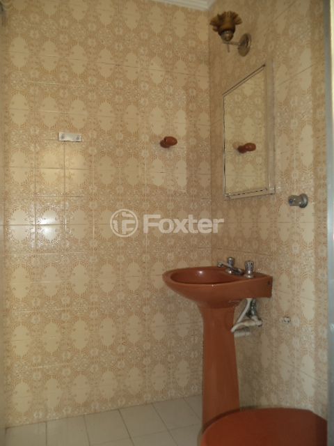Image 7 - 875817