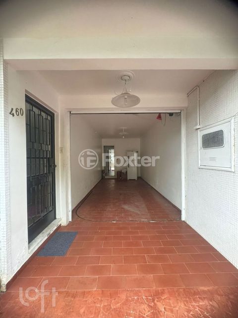 Image 3 - 875826
