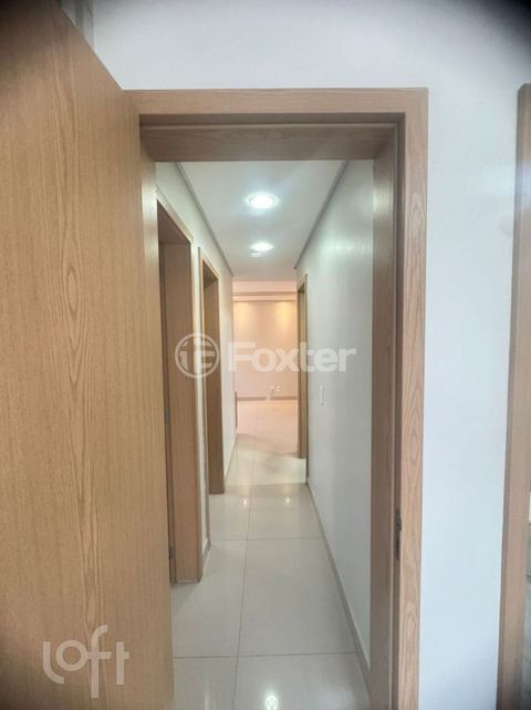 Image 7 - 875827