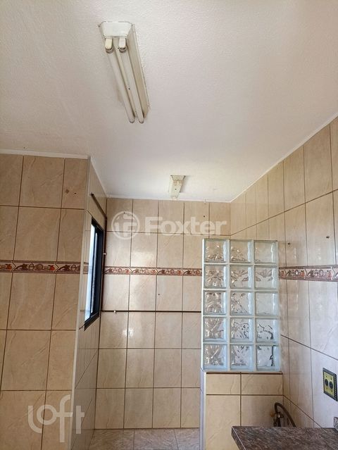 Image 1 - 875828