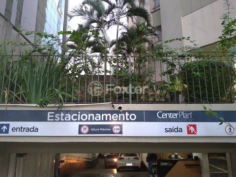 Image 19 - 875854