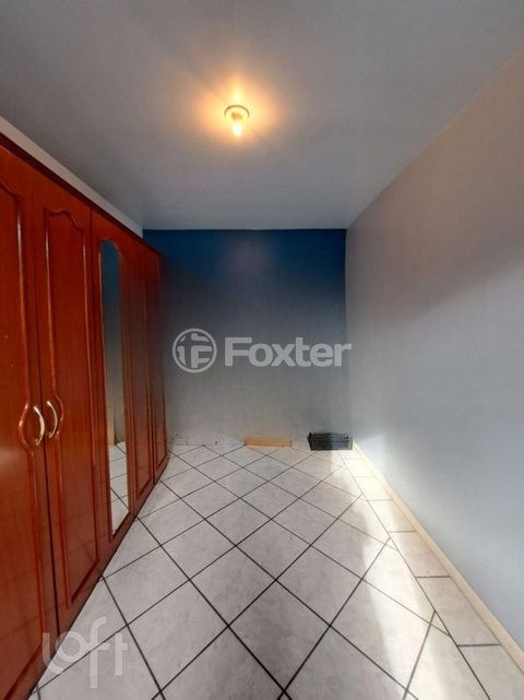 Image 10 - 875861