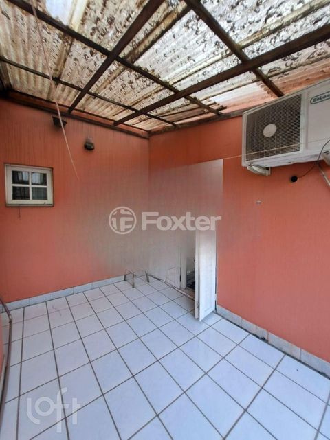 Image 7 - 875861