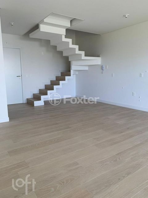 Image 3 - 875863