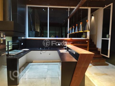 Image 7 - 875878