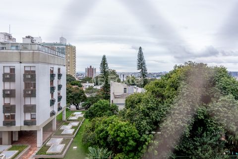 Image 4 - 875881