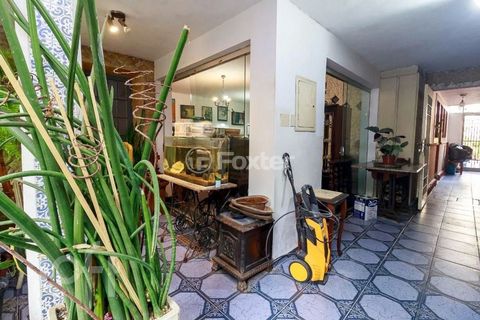 Image 17 - 875891
