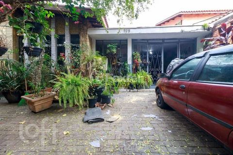 Image 10 - 875891