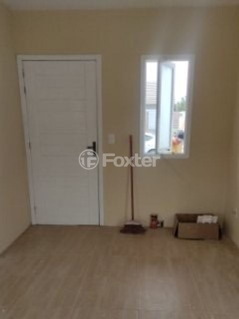Image 4 - 875895