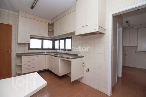 Image 7 - 875897