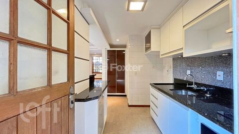 Image 6 - 875905