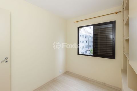 Image 7 - 875943