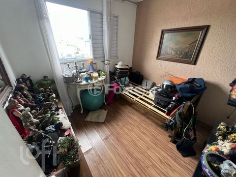 Image 6 - 875961
